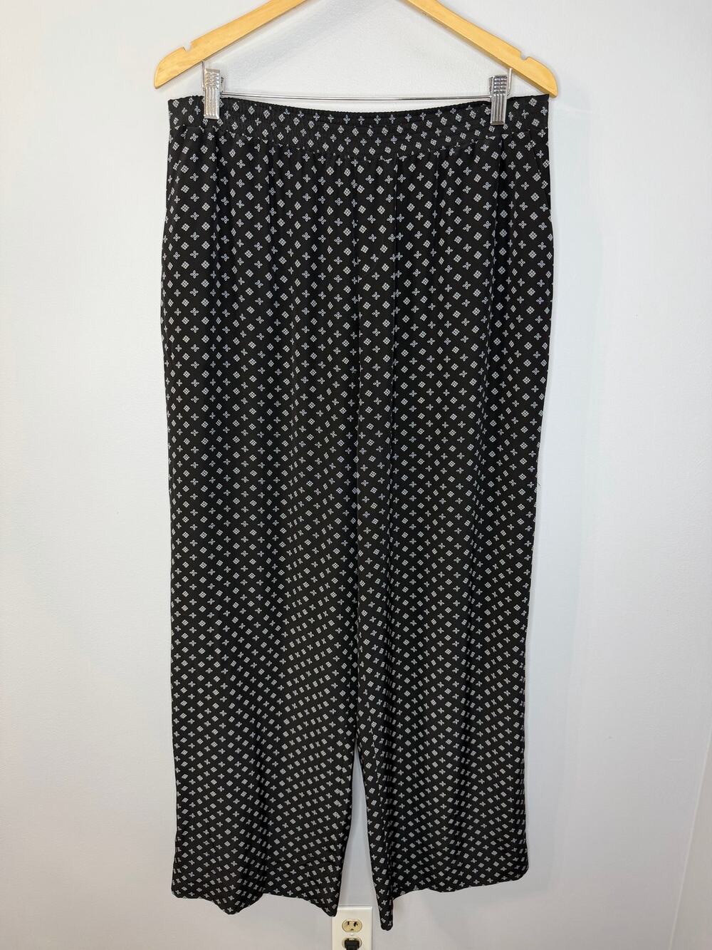 Club Monaco Innie Silk Wide Leg Pants Black Printed Lightweight Elastic Waist 8
